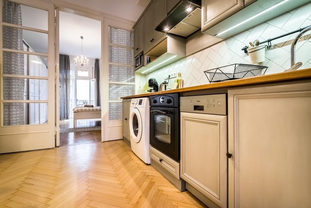 Bpr Charming Design Apartment With Balcony, A/C ブダペスト エクステリア 写真