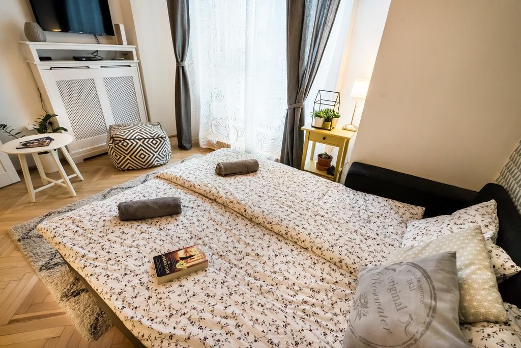 Bpr Charming Design Apartment With Balcony, A/C ブダペスト エクステリア 写真